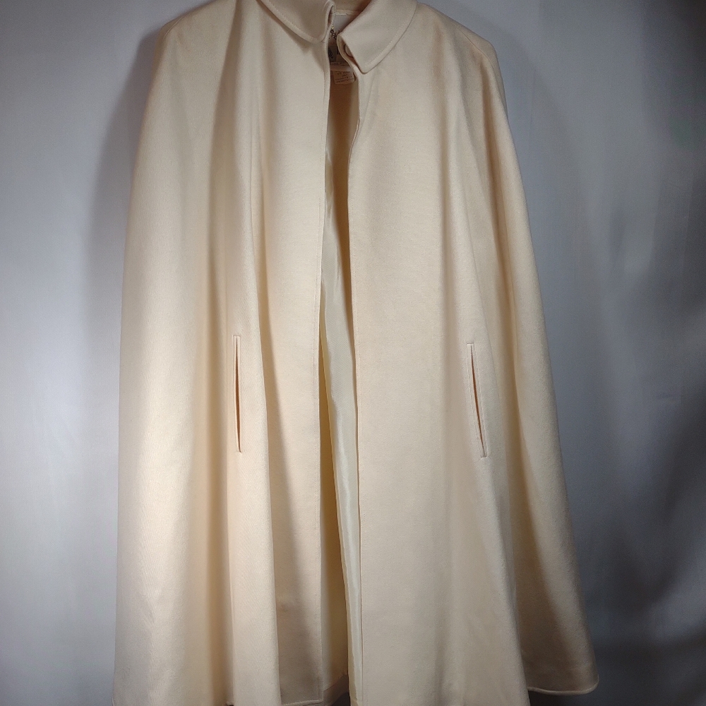 Vintage Cape Cream 100% Wool Raspini Cape